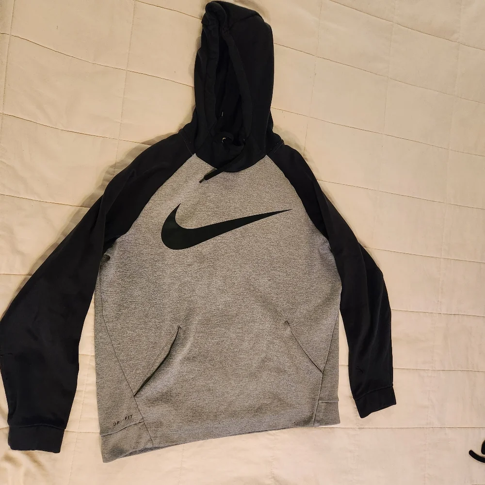 Nike Men’s Hoodie Sweatshirt, Dri-Fit Drawstring Sz Med, Pocket, Black/Gray, EUC